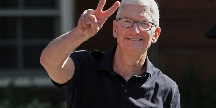 Apple is reportedly building an ‘Apple GPT’ to rival OpenAI—with the news adding billion to its multitrillion dollar market value Apple is reportedly building an ‘Apple GPT’ to rival OpenAI—with the news adding billion to its multitrillion dollar market value