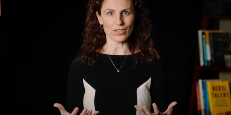 Dishonesty expert accused of fraud sues Harvard and watchdog site for 5 million over their ‘appalling’ bias and ‘utter disregard for evidence’