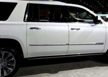 One of the biggest gas guzzling SUVs—the Cadillac Escalade—is going electric. But it will cost you 0,000