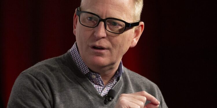 Jeff Bezos’ Blue Origin spaceflight company gets a veteran Amazon executive as a new CEO amid setbacks and delays