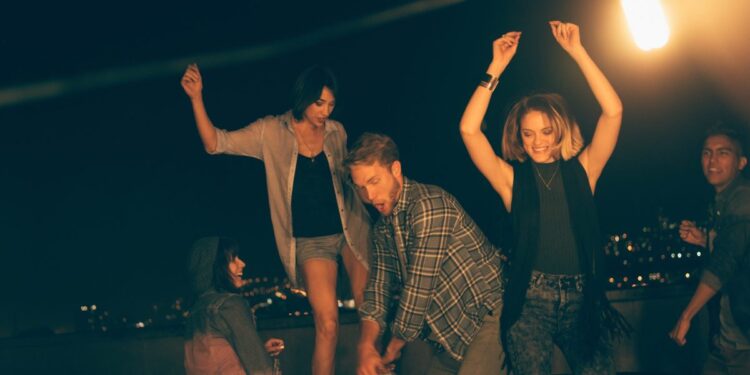 Night owls have more unhealthy lifestyle habits and a 72% higher risk for diabetes, according to a new study Night owls have more unhealthy lifestyle habits and a 72% higher risk for diabetes, according to a new study