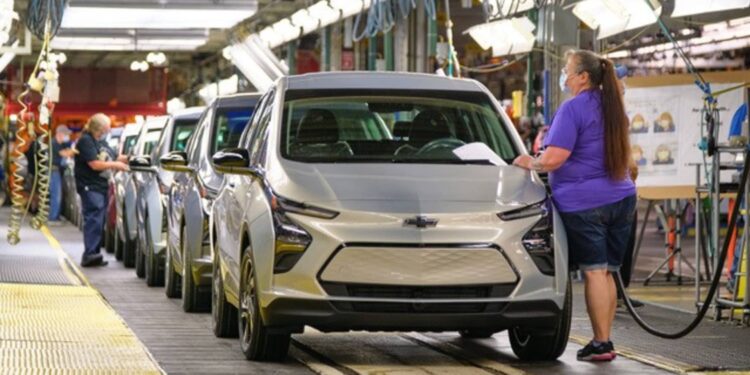 GM to delay all-electric truck production at Michigan plant until late-2025