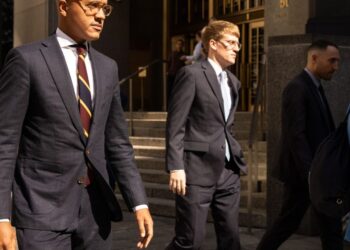 Is Sam Bankman-Fried a bad ‘man’ or a good ‘boy’? Lawyers swap opening statements before first witnesses take the stand