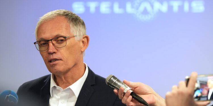 Stellantis CEO Carlos Tavares resigns amid problems in U.S., falling sales