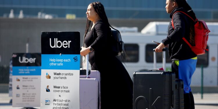 Delta links its loyalty program to Uber, ending partnership with Lyft