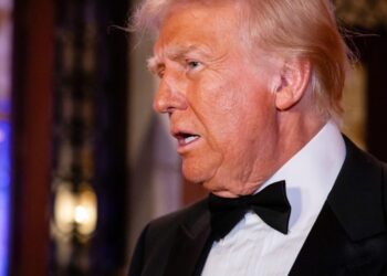 Trump tariffs would shrink the federal deficit, but also the economy, CBO says