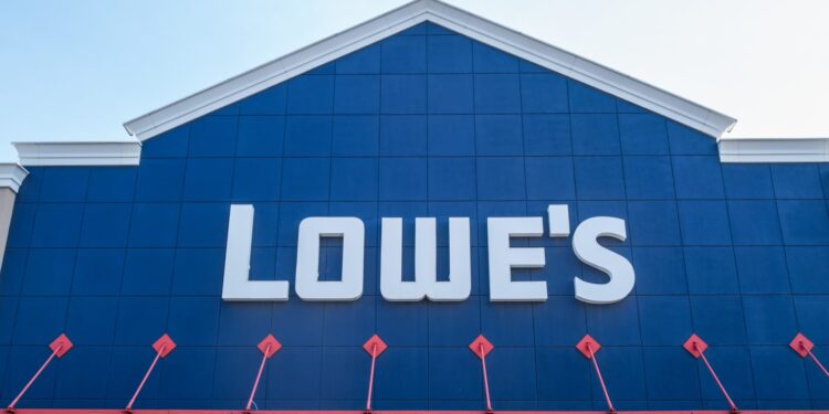 Lowe’s beats Wall Street expectations as it starts to break out of sales slump Lowe’s beats Wall Street expectations as it starts to break out of sales slump
