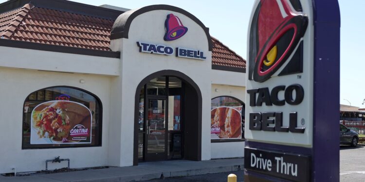 Strong Taco Bell sales fuel Yum Brands earnings Strong Taco Bell sales fuel Yum Brands earnings