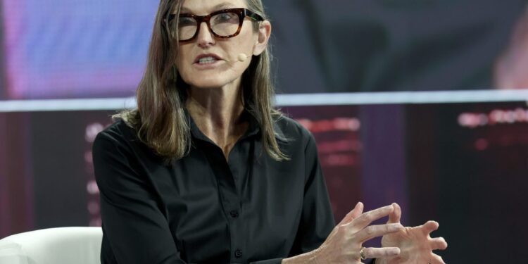 Cathie Wood says the US is in a ‘rolling recession’ as money velocity collapses, but that will help unlock Fed rate cuts and lower taxes Cathie Wood says the US is in a ‘rolling recession’ as money velocity collapses, but that will help unlock Fed rate cuts and lower taxes