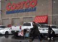 Costco reports mixed second-quarter earnings, comparable sales growth