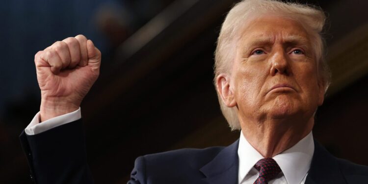 Trump holds long-awaited crypto summit, calls for bill ‘on his desk’ before August