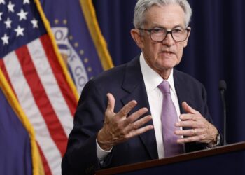 U.S. household net worth climbed to record at end of 2024