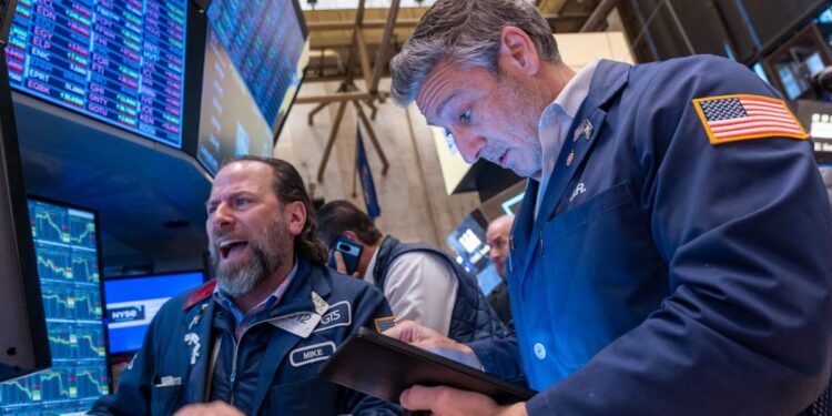 Dow futures sink 1,300 points after Trump defends tariffs as ‘medicine’ to fix trade deficit Dow futures sink 1,300 points after Trump defends tariffs as ‘medicine’ to fix trade deficit