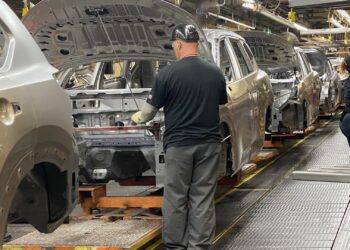 Trump’s ongoing 25% auto tariffs expected to cut sales by millions, cost 0 billion