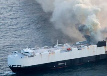 Ship in North Pacific carrying 3,000 cars catches fire