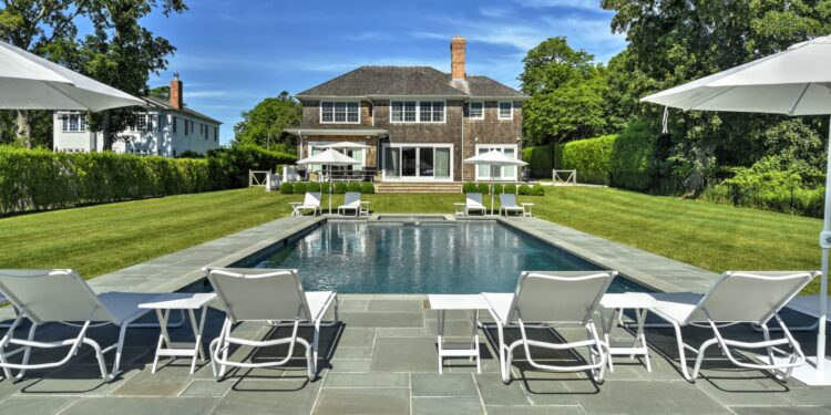 Summer rentals in the Hamptons are down 30% Summer rentals in the Hamptons are down 30%