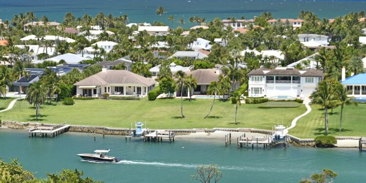 ​Here’s how the luxury real estate market is splitting up