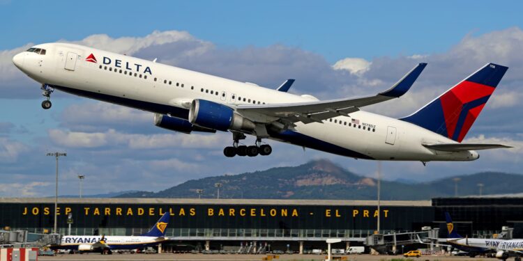 Delta shares jump 11% after airline reinstates 2025 profit outlook as CEO says bookings stabilized