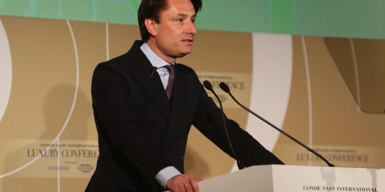 Hermès CEO says the booming Birkin resale market prevents the luxury brand from serving its ‘real customers’: ‘It doesn’t make me feel in a good mood’ Hermès CEO says the booming Birkin resale market prevents the luxury brand from serving its ‘real customers’: ‘It doesn’t make me feel in a good mood’