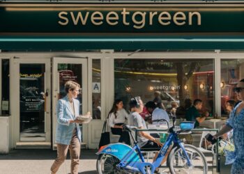 Sweetgreen shares drop 23% after salad chain cuts outlook for the second time in two quarters