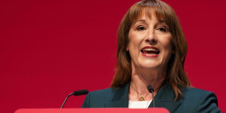 UK treasury chief says ‘harsh global headwinds’ from wars and tariffs are harming the country’s economic outlook | Fortune UK treasury chief says ‘harsh global headwinds’ from wars and tariffs are harming the country’s economic outlook | Fortune