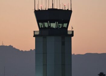 Air traffic control shortages add to U.S. flight delays, FAA says