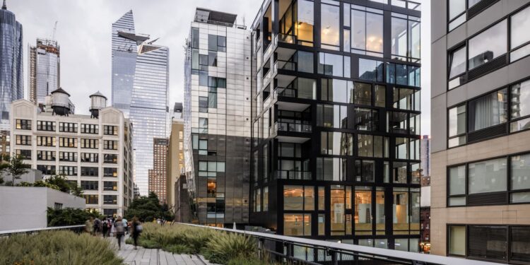 One in three Manhattan condo owners lost money when they sold in the last year One in three Manhattan condo owners lost money when they sold in the last year