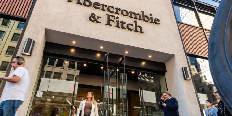 Abercrombie shares soar 37% on Hollister growth, strong earnings beat
