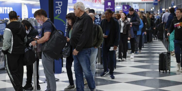 Airlines cancel more than 700 U.S. flights as FAA-ordered shutdown cuts begin
