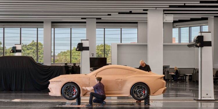 Inside Ford’s new world headquarters: Scratch kitchens, rotisserie chickens and design secrets Inside Ford’s new world headquarters: Scratch kitchens, rotisserie chickens and design secrets