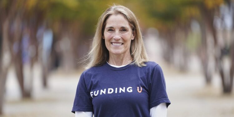 Now worth  billion, MacKenzie Scott once needed her college roommate’s help with a ,000 loan: ‘That’s just what you do for friends’ | Fortune