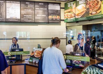 Panera’s CEO unveiled a comeback plan—and it includes better ingredients like lettuce: ‘No one likes iceberg’ | Fortune