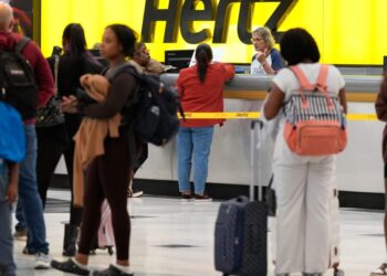 Some desperate travelers turn to U-Haul as the government shutdown cuts flights and sends car rentals soaring | Fortune