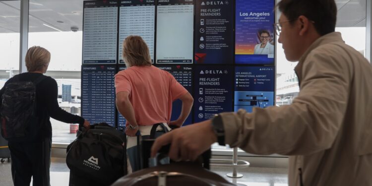 ‘Stakes are high.’ With shutdown over, airlines predict record numbers of travelers this Thanksgiving ‘Stakes are high.’ With shutdown over, airlines predict record numbers of travelers this Thanksgiving