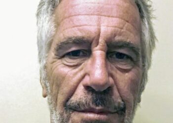 Trump responds to appearance in new Epstein emails by pushing DOJ probe of Clinton, Larry Summers, Reid Hoffman | Fortune Trump responds to appearance in new Epstein emails by pushing DOJ probe of Clinton, Larry Summers, Reid Hoffman | Fortune