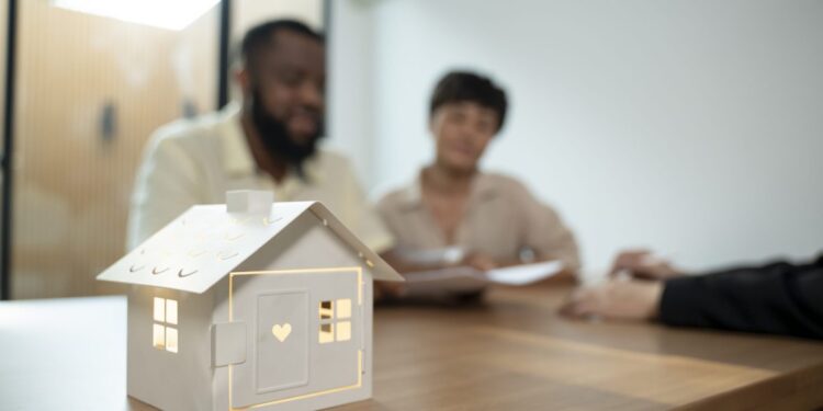 America’s mobile housing affordability crisis reveals a system where income determines exposure to climate disasters | Fortune