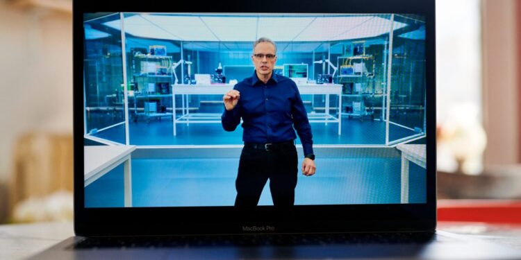 Apple rocked by executive departures, with chip chief at risk of leaving next | Fortune