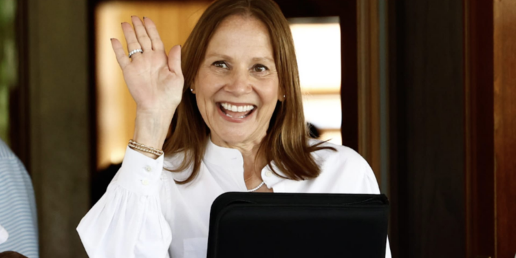 GM’s record stock performance beats Tesla, Ford and other automakers in 2025