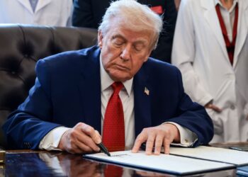 Inside the dealmaking that pushed Trump to reclassify pot, expand access