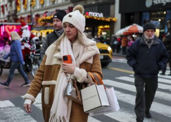 Shoppers are focusing on quality, not deals, in the final days before Christmas Shoppers are focusing on quality, not deals, in the final days before Christmas