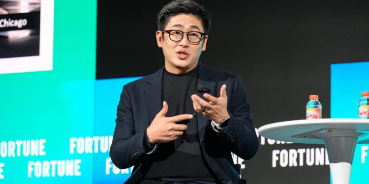 The workplace needs to be designed like an ‘experience,’ says Gensler’s Ray Yuen, as employees resist the return to office | Fortune