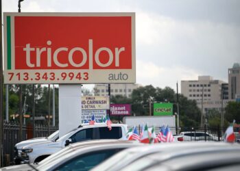 Tricolor CEO received a .25 million bonus weeks before company’s bankruptcy, prosecutors say Tricolor CEO received a .25 million bonus weeks before company’s bankruptcy, prosecutors say