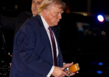 U.S. pursues another tanker skirting Venezuela sanctions as GOP senator calls seizures a ‘provocation and a prelude to war’ | Fortune U.S. pursues another tanker skirting Venezuela sanctions as GOP senator calls seizures a ‘provocation and a prelude to war’ | Fortune