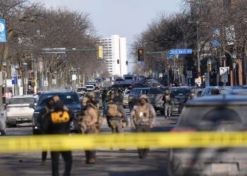 Federal agents shoot another person in Minneapolis, Walz says. One officer tells bystanders ‘Boo hoo’ | Fortune Federal agents shoot another person in Minneapolis, Walz says. One officer tells bystanders ‘Boo hoo’ | Fortune