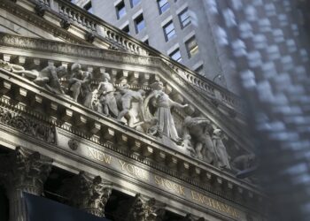 Private equity management fees hit new low in 2025 Private equity management fees hit new low in 2025