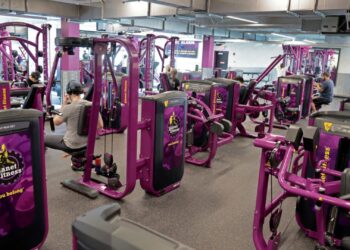 How the ‘K-shaped’ economy is showing up at two big U.S. gyms
