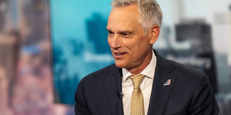 Pressure mounts on American Airlines CEO as carrier lags rivals