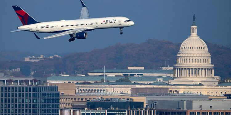 Delta suspends ‘specialty services’ perk for members of Congress, cites DHS shutdown