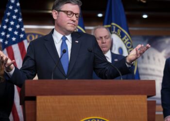 House votes 219-212 to halt Trump’s attacks on Iran. “Donald Trump is not a king,” says top Dem on Foreign Affairs Committee | Fortune