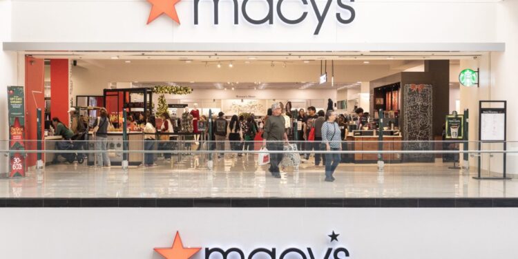 Macy’s just launched an AI-powered shopping assistant. Customers who use it spend nearly 400% more | Fortune Macy’s just launched an AI-powered shopping assistant. Customers who use it spend nearly 400% more | Fortune